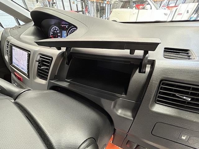 ムーヴ カスタム　Ｘリミテッド　禁煙　ＨＩＤヘッドライト　スマートキー＆プッシュスタート　ナビ＆バックカメラ　ＣＤ　ワンセグＴＶ　前後ドラレコ　オートエアコン　ベンチシート　取説＆記録簿（33枚目）