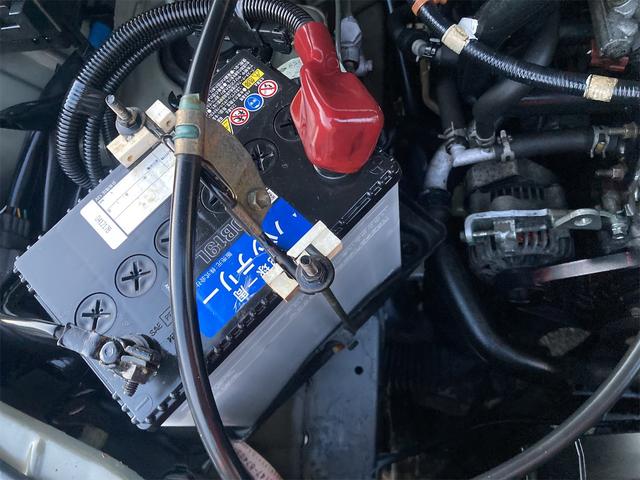 L 4WD ETC キーレスエントリー MT CD MD ミュージックプレイヤー接続可 アルミホイール 衝突安全ボディ エアコン パワーステアリング(57枚目)