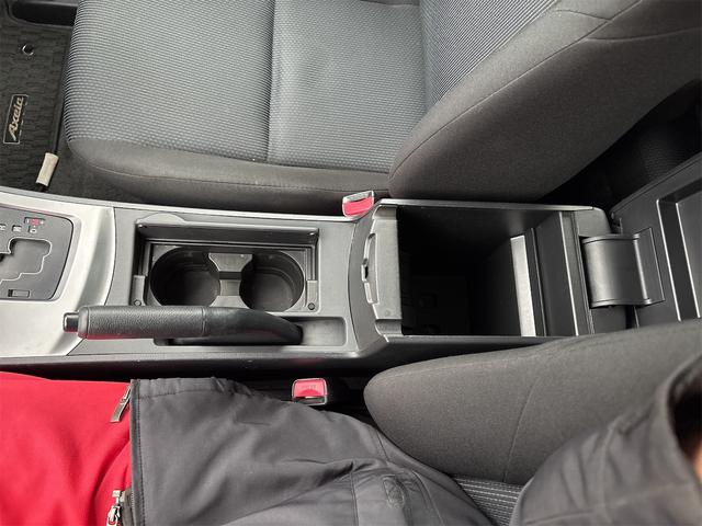 アクセラ １５Ｃ　ドライブレコーダー　ナビ　ＴＶ　ＣＶＴ　キーレスエントリー　電動格納ミラー　盗難防止システム　ＣＤ　ＵＳＢ　ミュージックプレイヤー接続可　衝突安全ボディ　ＡＢＳ　エアコン　パワーステアリング（8枚目）