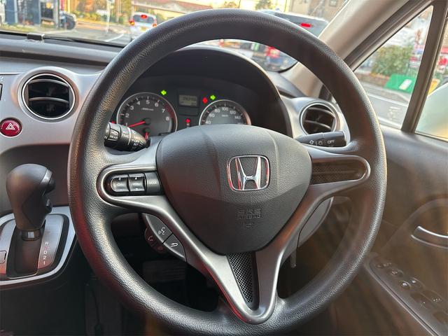 ストリーム X ETC バックカメラ キーレスエントリー 電動格納ミラー 3列シート AT アルミホイール Bluetooth 衝突安全ボディ ABS エアコン パワーステアリング パワーウィンドウ(2枚目)