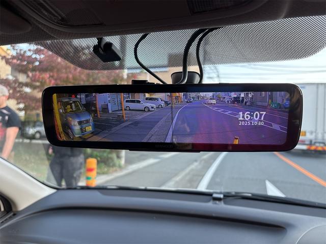 ストリーム X ETC バックカメラ キーレスエントリー 電動格納ミラー 3列シート AT アルミホイール Bluetooth 衝突安全ボディ ABS エアコン パワーステアリング パワーウィンドウ(3枚目)