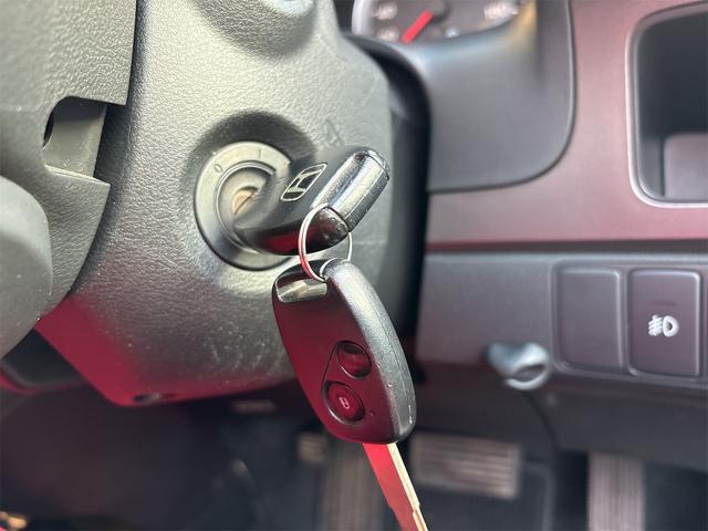 ストリーム X ETC バックカメラ キーレスエントリー 電動格納ミラー 3列シート AT アルミホイール Bluetooth 衝突安全ボディ ABS エアコン パワーステアリング パワーウィンドウ(10枚目)