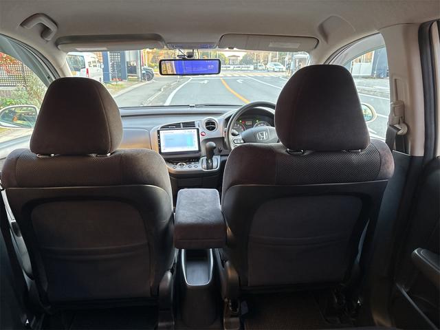 ストリーム X ETC バックカメラ キーレスエントリー 電動格納ミラー 3列シート AT アルミホイール Bluetooth 衝突安全ボディ ABS エアコン パワーステアリング パワーウィンドウ(25枚目)