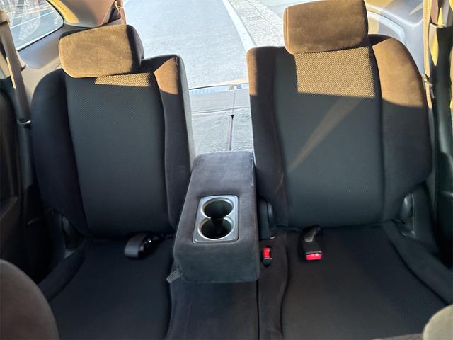 ストリーム X ETC バックカメラ キーレスエントリー 電動格納ミラー 3列シート AT アルミホイール Bluetooth 衝突安全ボディ ABS エアコン パワーステアリング パワーウィンドウ(35枚目)