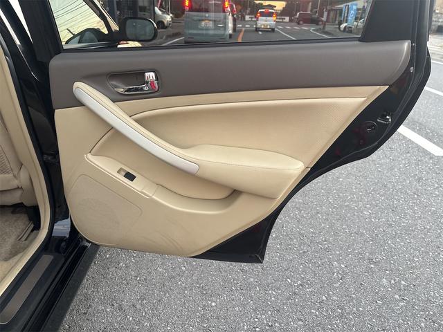 ご覧いただきありがとうございます♪気になったお車がありましたらお気軽にお電話をください♪