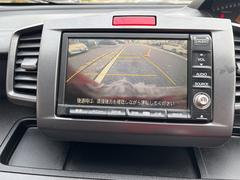 バックカメラ装着済！死角になりやすい後方もとても見やすいです☆車庫入れに自信がない方や縦列駐車が苦手な方にも、オススメな機能です！安心度もアップ！ 4