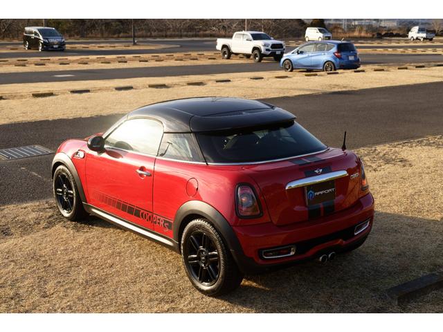 ＭＩＮＩ クーパーＳ　クーペ　６速ＭＴ　記録簿付　ＥＴＣ　社外ＬＥＤヘッドライト　黒色１６インチアルミホイール　黒ストライプ　前後ドライブレコーダー　ＣＤ　整備記録簿６枚付き　取扱説明書付き　ヘッドライト磨き＆スチーマー施工済み（7枚目）
