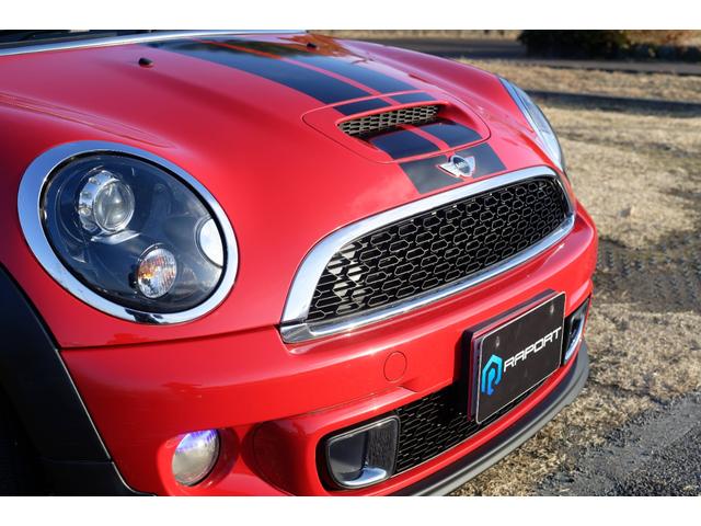 ＭＩＮＩ クーパーＳ　クーペ　６速ＭＴ　記録簿付　ＥＴＣ　社外ＬＥＤヘッドライト　黒色１６インチアルミホイール　黒ストライプ　前後ドライブレコーダー　ＣＤ　整備記録簿６枚付き　取扱説明書付き　ヘッドライト磨き＆スチーマー施工済み（9枚目）