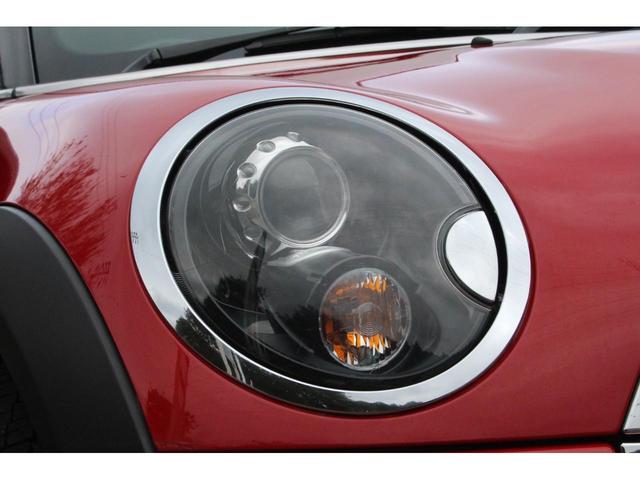 ＭＩＮＩ クーパーＳ　クーペ　６速ＭＴ　記録簿付　ＥＴＣ　社外ＬＥＤヘッドライト　黒色１６インチアルミホイール　黒ストライプ　前後ドライブレコーダー　ＣＤ　整備記録簿６枚付き　取扱説明書付き　ヘッドライト磨き＆スチーマー施工済み（15枚目）