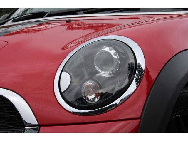 ＭＩＮＩ クーパーＳ　クーペ　６速ＭＴ　記録簿付　ＥＴＣ　社外ＬＥＤヘッドライト　黒色１６インチアルミホイール　黒ストライプ　前後ドライブレコーダー　ＣＤ　整備記録簿６枚付き　取扱説明書付き　ヘッドライト磨き＆スチーマー施工済み（16枚目）