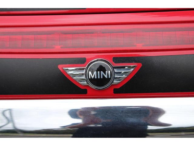 ＭＩＮＩ クーパーＳ　クーペ　６速ＭＴ　記録簿付　ＥＴＣ　社外ＬＥＤヘッドライト　黒色１６インチアルミホイール　黒ストライプ　前後ドライブレコーダー　ＣＤ　整備記録簿６枚付き　取扱説明書付き　ヘッドライト磨き＆スチーマー施工済み（35枚目）