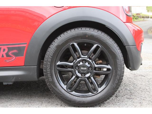 ＭＩＮＩ クーパーＳ　クーペ　６速ＭＴ　記録簿付　ＥＴＣ　社外ＬＥＤヘッドライト　黒色１６インチアルミホイール　黒ストライプ　前後ドライブレコーダー　ＣＤ　整備記録簿６枚付き　取扱説明書付き　ヘッドライト磨き＆スチーマー施工済み（37枚目）