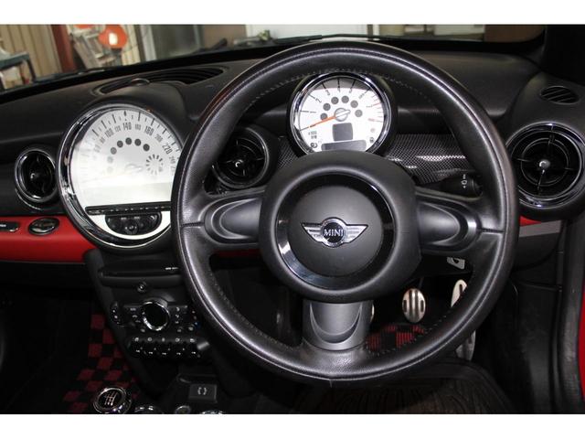 ＭＩＮＩ クーパーＳ　クーペ　６速ＭＴ　記録簿付　ＥＴＣ　社外ＬＥＤヘッドライト　黒色１６インチアルミホイール　黒ストライプ　前後ドライブレコーダー　ＣＤ　整備記録簿６枚付き　取扱説明書付き　ヘッドライト磨き＆スチーマー施工済み（46枚目）