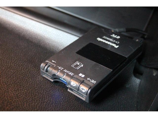 ＭＩＮＩ クーパーＳ　クーペ　６速ＭＴ　記録簿付　ＥＴＣ　社外ＬＥＤヘッドライト　黒色１６インチアルミホイール　黒ストライプ　前後ドライブレコーダー　ＣＤ　整備記録簿６枚付き　取扱説明書付き　ヘッドライト磨き＆スチーマー施工済み（54枚目）
