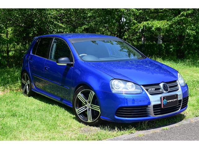 ゴルフ Ｒ３２　３．２Ｌ　Ｖ６　ＮＡ＋４ＷＤ、６速ＤＳＧ　クルーズコントロール、ＫＯＮＩ製車高調、ＢＬＵＥＷＡＶＥマフラー、ゴルフＶＩＩ　Ｒ用純正流用１８インチアルミホイール、ＥＴＣ、カロッツェリア製ナビ、ＴＶ、ＣＤ（9枚目）