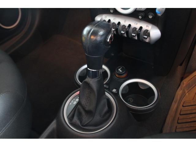 ＭＩＮＩ クーパーＳ　車検整備付　ＥＴＣ　ＣＤ　パドルシフト　ＨＩＤヘッドライト　ヘッドライト磨き＆スチーマー施工済　ＨＹＰＥＲＣＡＳＴ製１６インチアルミホイール　スペアキー付　フロントフォグランプ（34枚目）