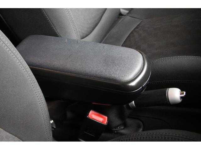 ＭＩＮＩ クーパーＳ　車検整備付　ＥＴＣ　ＣＤ　パドルシフト　ＨＩＤヘッドライト　ヘッドライト磨き＆スチーマー施工済　ＨＹＰＥＲＣＡＳＴ製１６インチアルミホイール　スペアキー付　フロントフォグランプ（35枚目）