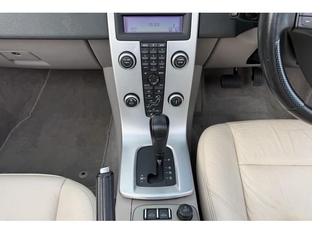 Ｃ７０ Ｔ５　ＧＴ　ホワイトレザーシート・電動メタルトップ・ＷＨＩＰＳ（むち打ち症対策シート）・ＲＯＰＳ（横転保護システム）・ＳＩＰＳ（側面衝撃吸収システム、馬蹄形メンバー）・純正ＡＷ（48枚目）
