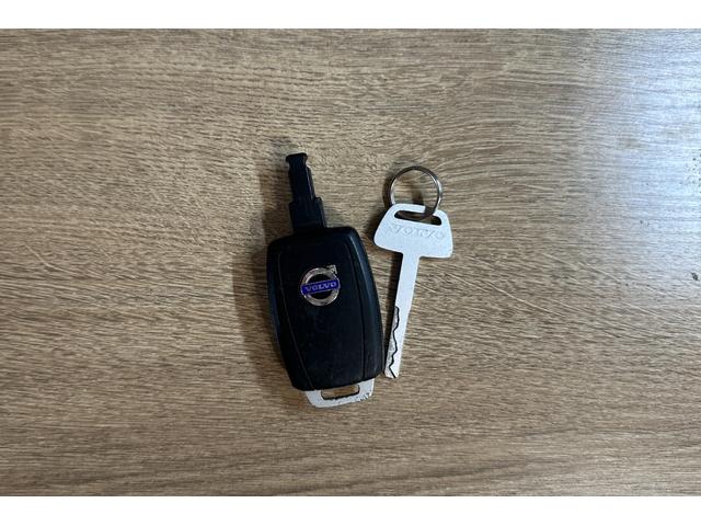 Ｃ７０ Ｔ５　ＧＴ　ホワイトレザーシート・電動メタルトップ・ＷＨＩＰＳ（むち打ち症対策シート）・ＲＯＰＳ（横転保護システム）・ＳＩＰＳ（側面衝撃吸収システム、馬蹄形メンバー）・純正ＡＷ（56枚目）