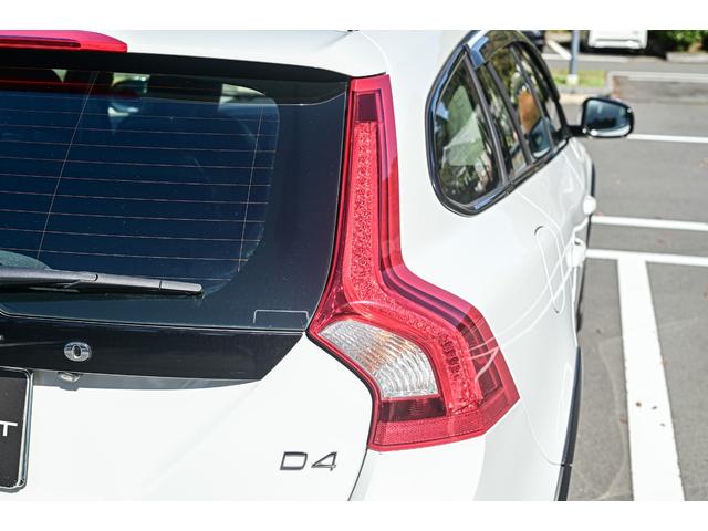 Ｖ６０ クロスカントリー　Ｄ４　ＳＥ　純正ナビ・ＴＶ・フルレザーシート・パワーシート・メモリーシート（22枚目）