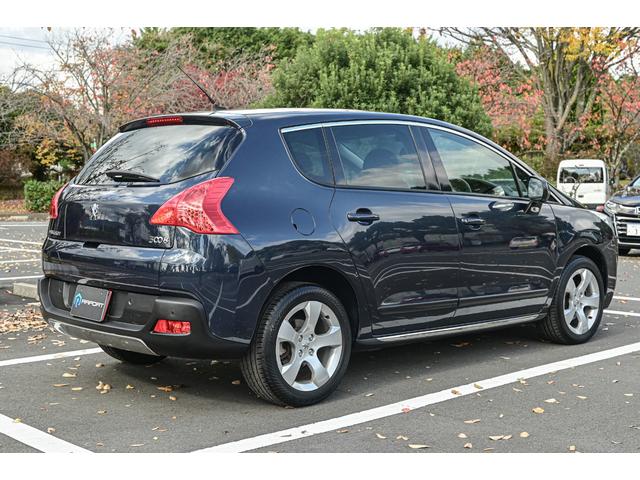 ３００８ プレミアム　ワンオーナー・パワーシート・純正ナビ・純正アルミホイール・エアバック（13枚目）