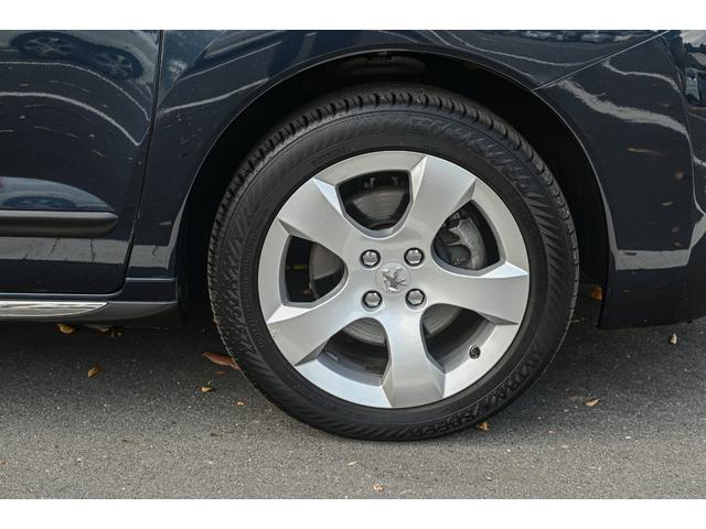 ３００８ プレミアム　ワンオーナー・パワーシート・純正ナビ・純正アルミホイール・エアバック（14枚目）