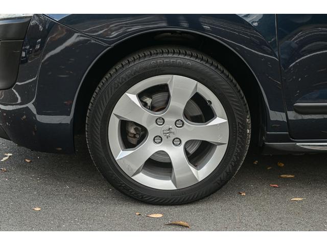 ３００８ プレミアム　ワンオーナー・パワーシート・純正ナビ・純正アルミホイール・エアバック（16枚目）