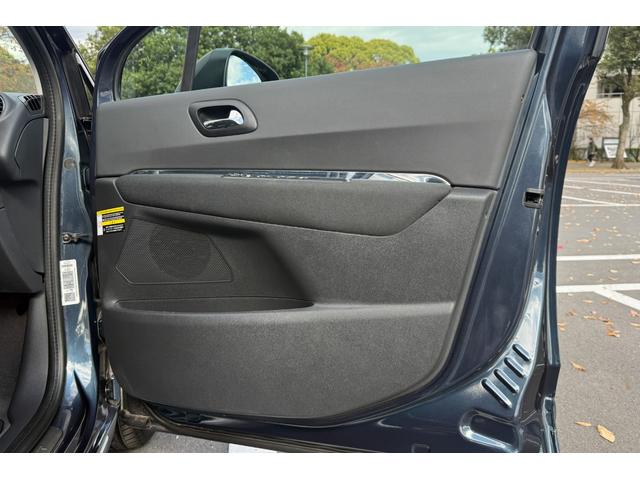 ３００８ プレミアム　ワンオーナー・パワーシート・純正ナビ・純正アルミホイール・エアバック（32枚目）