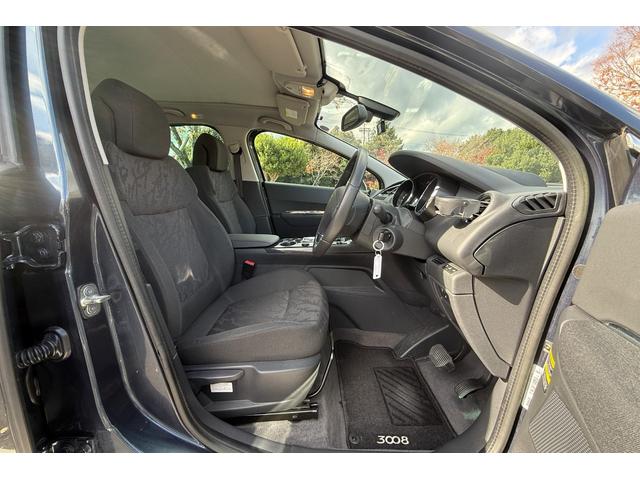 ３００８ プレミアム　ワンオーナー・パワーシート・純正ナビ・純正アルミホイール・エアバック（35枚目）