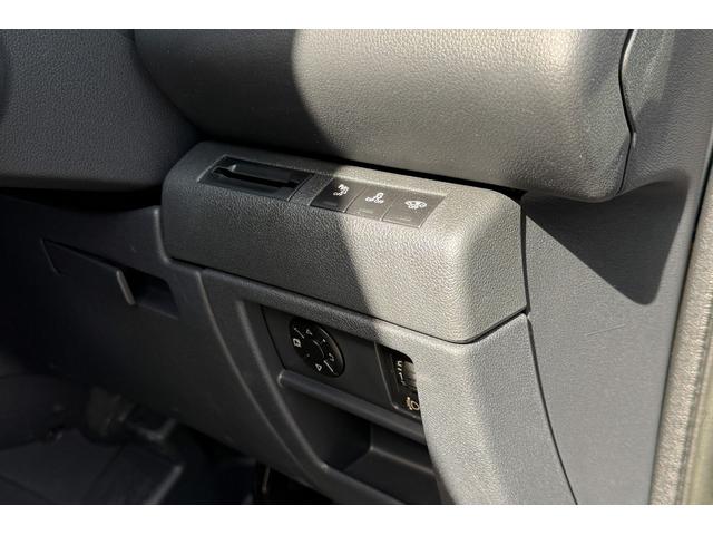 ３００８ プレミアム　ワンオーナー・パワーシート・純正ナビ・純正アルミホイール・エアバック（37枚目）