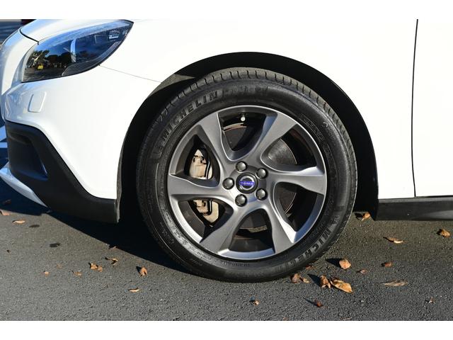 Ｖ４０ クロスカントリー　Ｄ４　ＳＥ　ワンオーナー　車検Ｒ９／０６まで　純正ナビ　ＤＴＶ　バックカメラ　ブラックレザー　シートヒーター　インテリセーフ　ＥＴＣ　ドラレコ　スペアキーあり（16枚目）