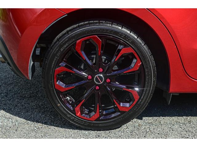 デミオ フロントフォグ ABS トラクションコントロール 盗難防止装置 純正ナビ 純正TV 純正アルミホイール UVカットガラス スマートキー 運転席エアバック 助手席エアバック サイドエアバック(19枚目)