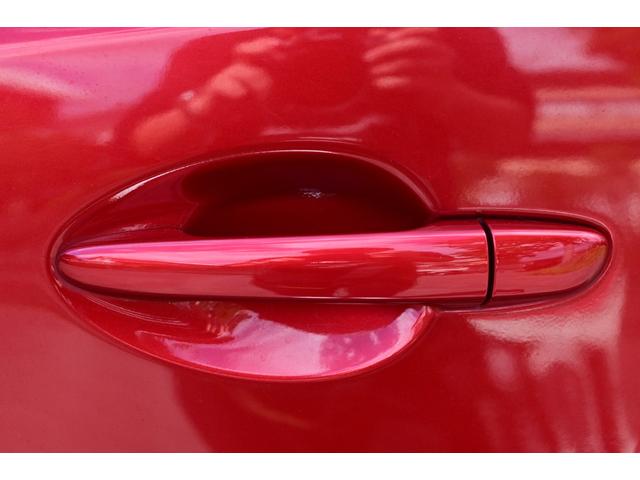 デミオ フロントフォグ ABS トラクションコントロール 盗難防止装置 純正ナビ 純正TV 純正アルミホイール UVカットガラス スマートキー 運転席エアバック 助手席エアバック サイドエアバック(23枚目)