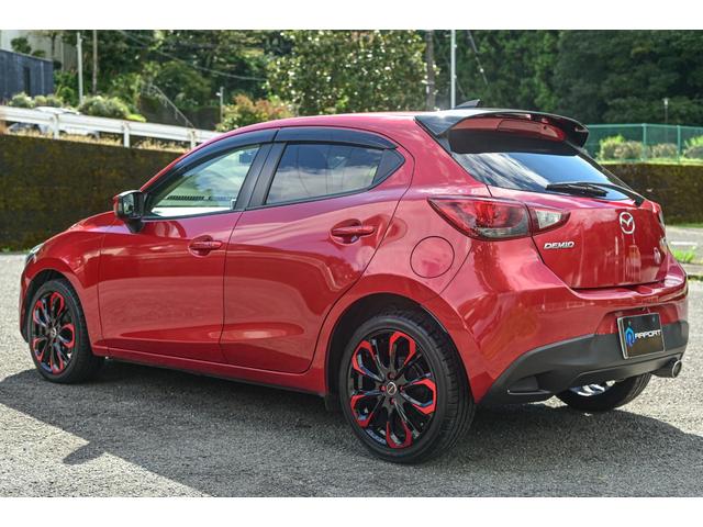 デミオ フロントフォグ ABS トラクションコントロール 盗難防止装置 純正ナビ 純正TV 純正アルミホイール UVカットガラス スマートキー 運転席エアバック 助手席エアバック サイドエアバック(27枚目)