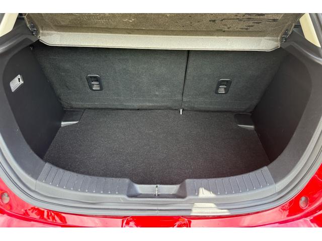 デミオ フロントフォグ ABS トラクションコントロール 盗難防止装置 純正ナビ 純正TV 純正アルミホイール UVカットガラス スマートキー 運転席エアバック 助手席エアバック サイドエアバック(53枚目)