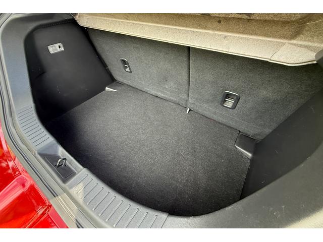 デミオ フロントフォグ ABS トラクションコントロール 盗難防止装置 純正ナビ 純正TV 純正アルミホイール UVカットガラス スマートキー 運転席エアバック 助手席エアバック サイドエアバック(54枚目)