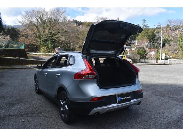 V40 クロスカントリー T5 AWD アイシン8AT 四駆 フルタイム4WD MB420XC 245馬力純正ナビ TV レザーシート バックカメラ 前席パワーシート Bluetooth クルーズコントロール インテリセーフ(40枚目)