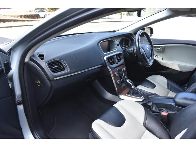 V40 クロスカントリー T5 AWD アイシン8AT 四駆 フルタイム4WD MB420XC 245馬力純正ナビ TV レザーシート バックカメラ 前席パワーシート Bluetooth クルーズコントロール インテリセーフ(46枚目)