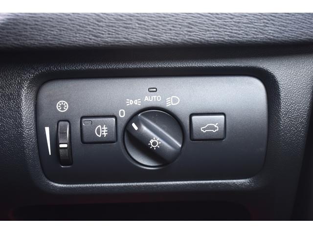 V40 クロスカントリー T5 AWD アイシン8AT 四駆 フルタイム4WD MB420XC 245馬力純正ナビ TV レザーシート バックカメラ 前席パワーシート Bluetooth クルーズコントロール インテリセーフ(64枚目)