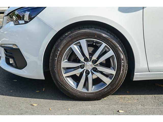 ３０８ ＳＷ　アリュール　ブルーＨＤｉ　車検Ｒ９／０５まで！！スペアキー有　ドラレコ　ＥＴＣ　ＬＥＤヘッドライト　全方位モニター　アクティブセーフティブレーキ　インテリジェントハイビーム（14枚目）