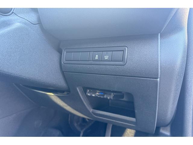 ３０８ アリュール　ブルーＨＤｉ　車検２年付　アリュール　ブルーＨＤｉプッシュスタート　ドラレコ　ＥＴＣ　パドルシフト　純正ＡＷ　ルーフレール　ディーゼル車（41枚目）