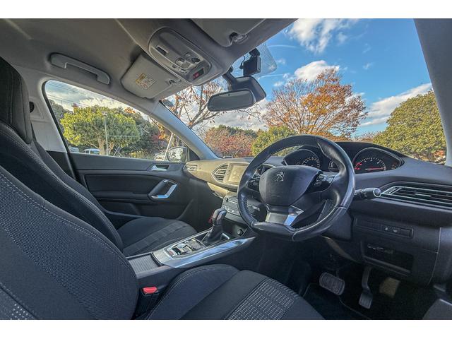 ３０８ アリュール　ブルーＨＤｉ　車検２年付　アリュール　ブルーＨＤｉプッシュスタート　ドラレコ　ＥＴＣ　パドルシフト　純正ＡＷ　ルーフレール　ディーゼル車（43枚目）