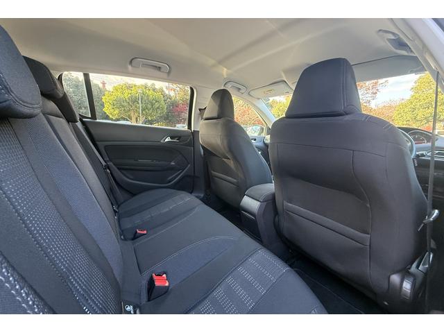 ３０８ アリュール　ブルーＨＤｉ　車検２年付　アリュール　ブルーＨＤｉプッシュスタート　ドラレコ　ＥＴＣ　パドルシフト　純正ＡＷ　ルーフレール　ディーゼル車（48枚目）