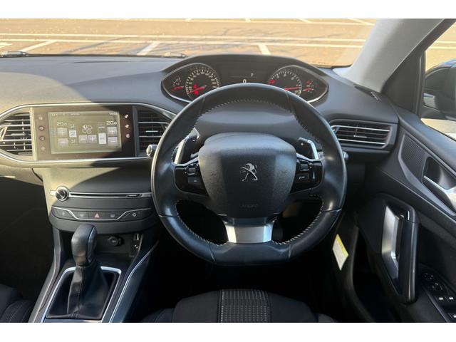 ３０８ アリュール　ブルーＨＤｉ　車検２年付　アリュール　ブルーＨＤｉプッシュスタート　ドラレコ　ＥＴＣ　パドルシフト　純正ＡＷ　ルーフレール　ディーゼル車（50枚目）