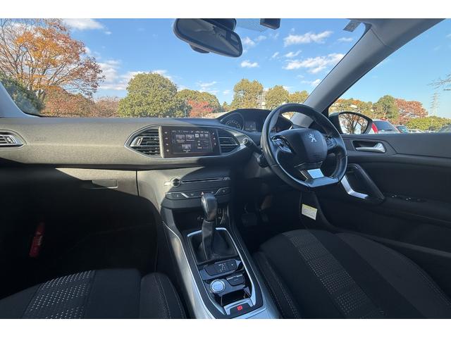 ３０８ アリュール　ブルーＨＤｉ　車検２年付　アリュール　ブルーＨＤｉプッシュスタート　ドラレコ　ＥＴＣ　パドルシフト　純正ＡＷ　ルーフレール　ディーゼル車（51枚目）