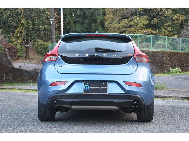 Ｖ４０ Ｔ３　ＳＥ　走行２．８万ｋｍ　運転席助手席エアバック　ＡＢＳ　スポーツモード付きＥＣＳ　トラクションコントロール　盗難防止装置　前席パワーシート　クルーズコントロール　純正ホイール（11枚目）
