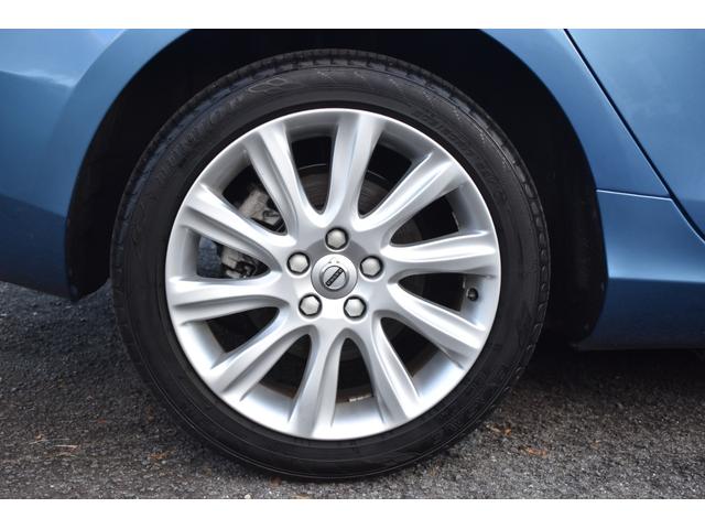 Ｖ４０ Ｔ３　ＳＥ　走行２．８万ｋｍ　運転席助手席エアバック　ＡＢＳ　スポーツモード付きＥＣＳ　トラクションコントロール　盗難防止装置　前席パワーシート　クルーズコントロール　純正ホイール（18枚目）