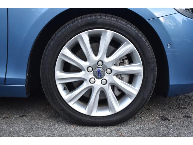 Ｖ４０ Ｔ３　ＳＥ　走行２．８万ｋｍ　運転席助手席エアバック　ＡＢＳ　スポーツモード付きＥＣＳ　トラクションコントロール　盗難防止装置　前席パワーシート　クルーズコントロール　純正ホイール（19枚目）