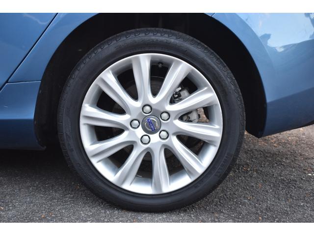 Ｖ４０ Ｔ３　ＳＥ　走行２．８万ｋｍ　運転席助手席エアバック　ＡＢＳ　スポーツモード付きＥＣＳ　トラクションコントロール　盗難防止装置　前席パワーシート　クルーズコントロール　純正ホイール（21枚目）