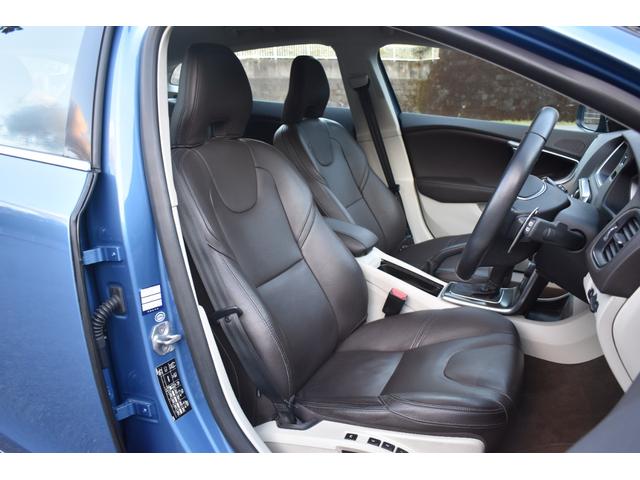 Ｖ４０ Ｔ３　ＳＥ　走行２．８万ｋｍ　運転席助手席エアバック　ＡＢＳ　スポーツモード付きＥＣＳ　トラクションコントロール　盗難防止装置　前席パワーシート　クルーズコントロール　純正ホイール（28枚目）